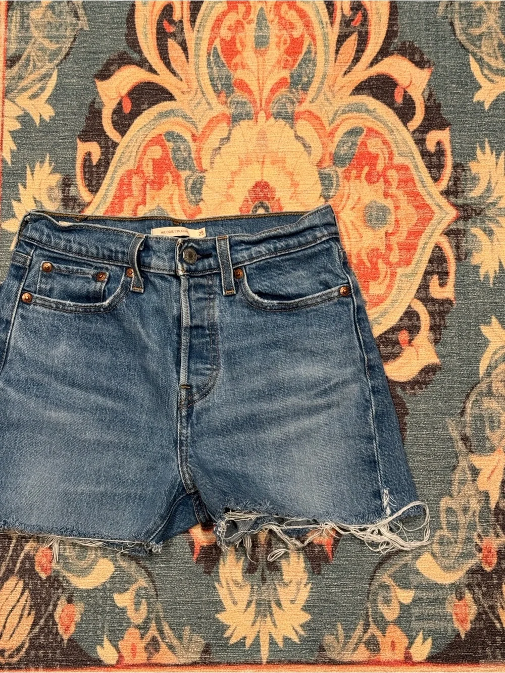 LEVI’S Premium Blue Denim Wedgie Straight Cutoff Jean Shorts
